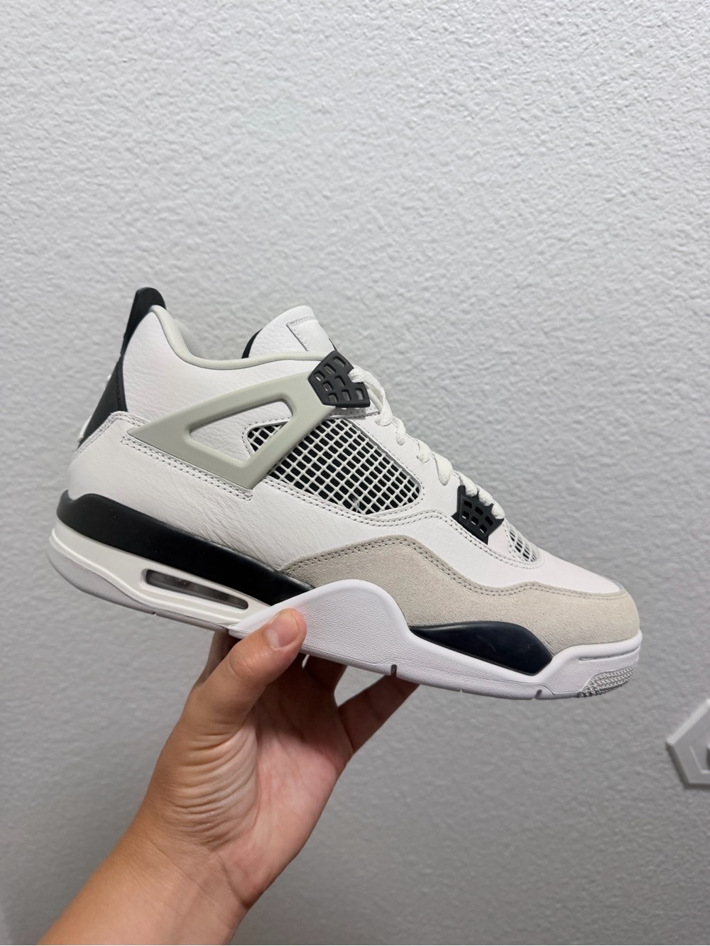 Jordan retro 4 military black